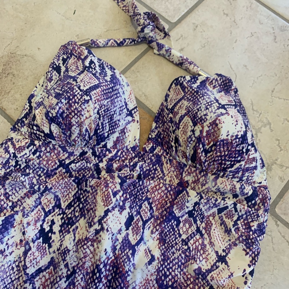 NWOT! Calvin Klein Halter OnePiece Swimsuit - Picture 8 of 10